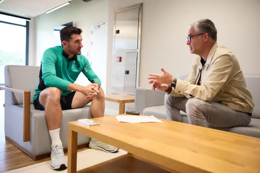 乐鱼体育-毕包后卫:防守稳定是最珍贵的,亚马尔发挥实在惊人