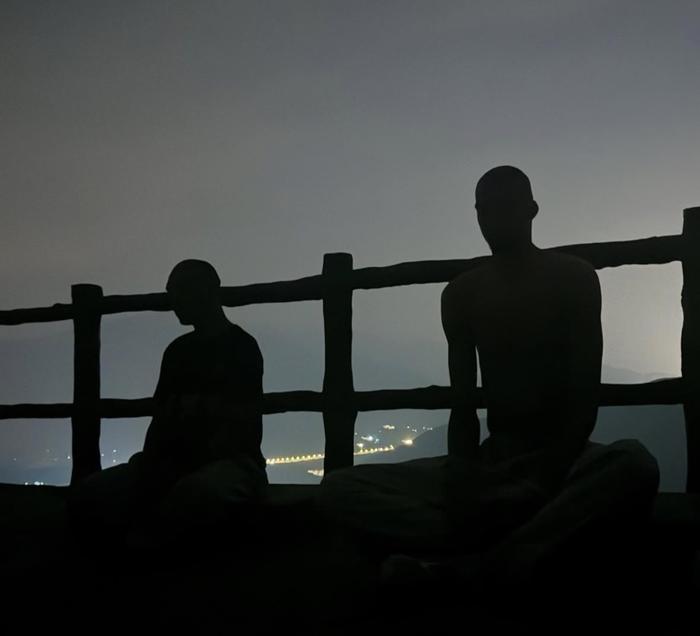 文班亚马晒少林寺之旅照,天安门留影获289万点赞