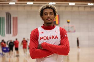 乐鱼体育官方网站-小腿受伤无缘欧锦赛 波兰首胜后索汉发推:!!!!!!Let's go