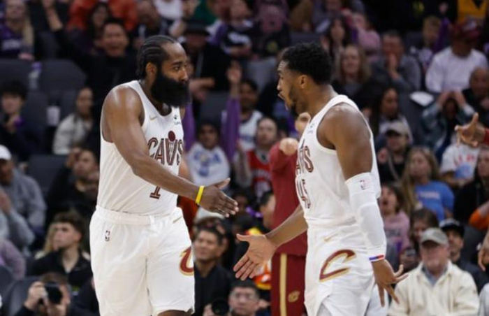 乐鱼网站-NBA交易果然最成功，一个超级助攻王，带动全队集体爆发|詹姆斯·哈登|阿伦|骑士|斯特鲁斯|莫布里_新浪体育_新浪新闻